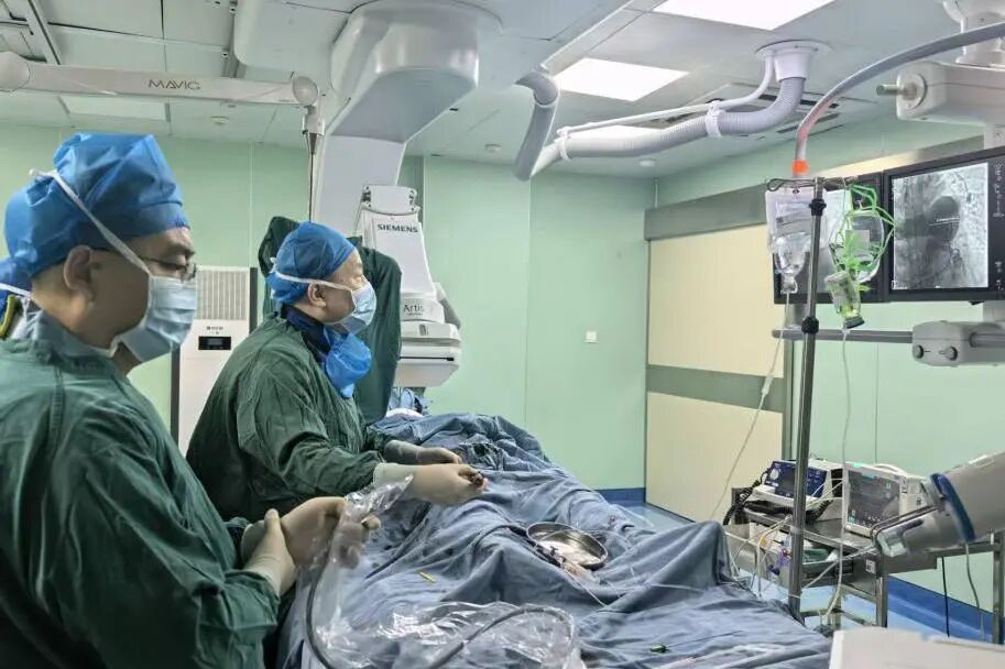 跳出桎梏、展望新生｜石河子一附院贺贵宝教授、薛亚军教授团队应用PADN治疗重度肺动脉高压一例